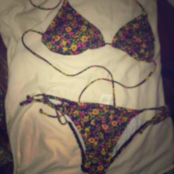Billabong floral printed bathing suite