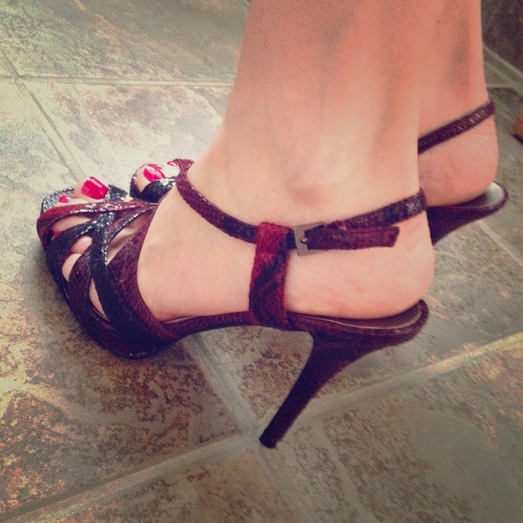 Never worn Nine West sandals