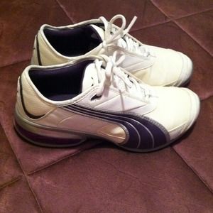 Puma sneakers🔴reduced low!!