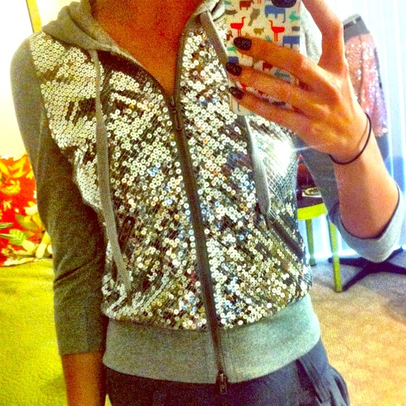 3/4 length sequined sweatshirt - Picture 1 of 2
