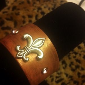 Fleur di lis Leather Bracelet