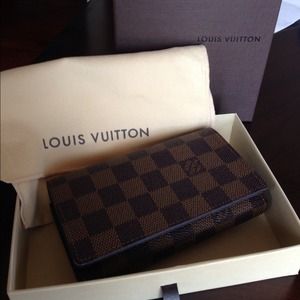 Authentic LV wallet❌SOLD❌