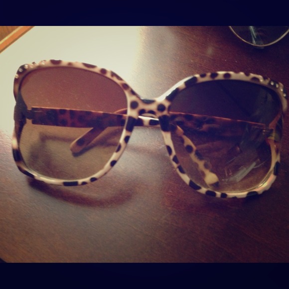 🔴SOLD🔴Cheetah sunglasses