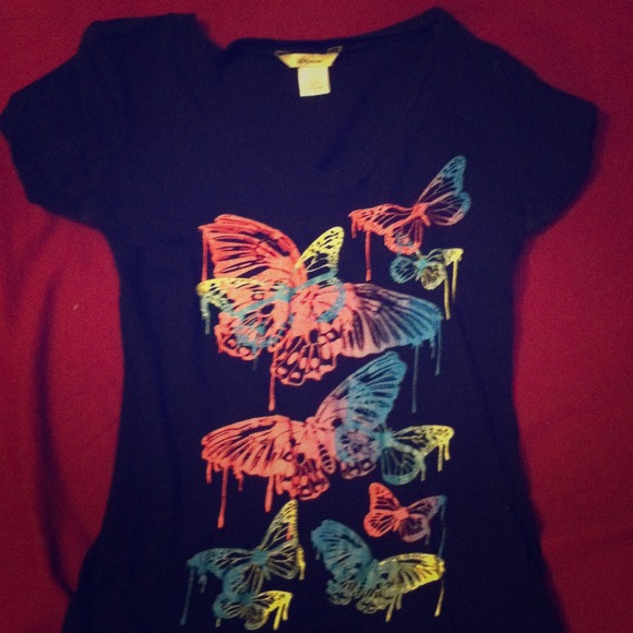 Black shirt