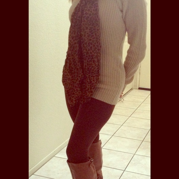 Cream n gold sweater