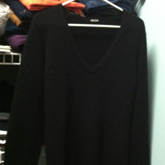 SOLD 📦 J Crew Sweater