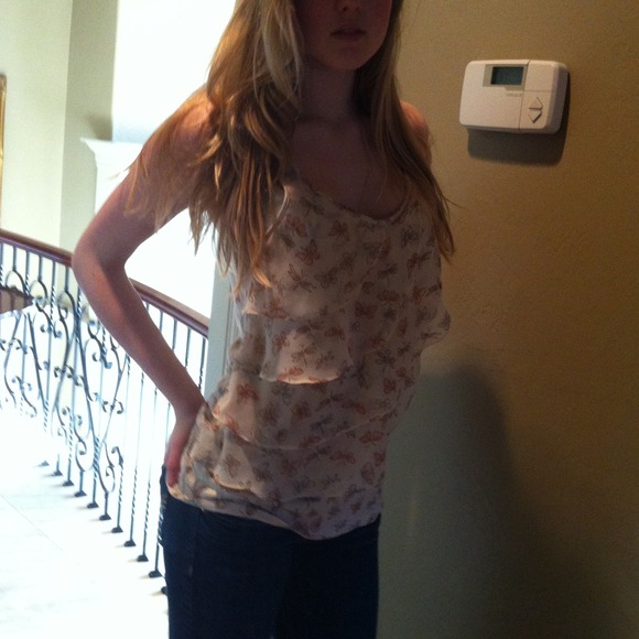 *NWOT* Lauren Conrad Light Pink Butterfly Top