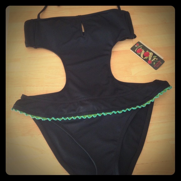 REDUCED!!❤Lucky Brand monokini swimsuit ❤   NWT