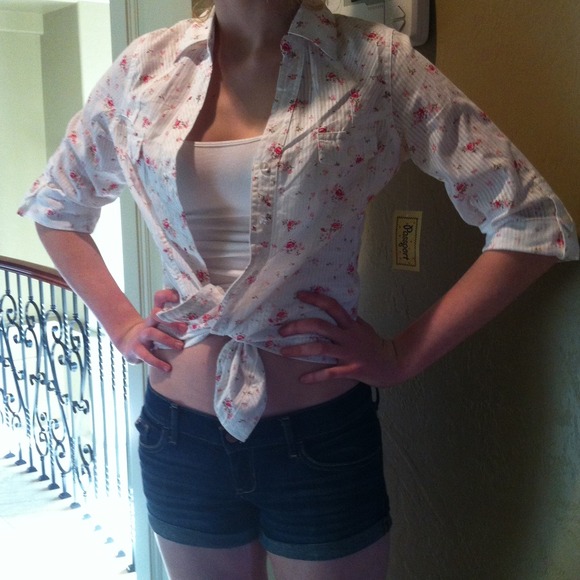 *NWT* White with Pink Flowers Button-Up Blouse