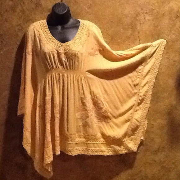Mustard crochet trim top