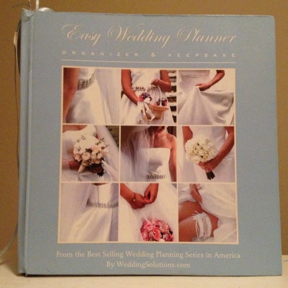 Wedding planning book - Picture 1 of 4