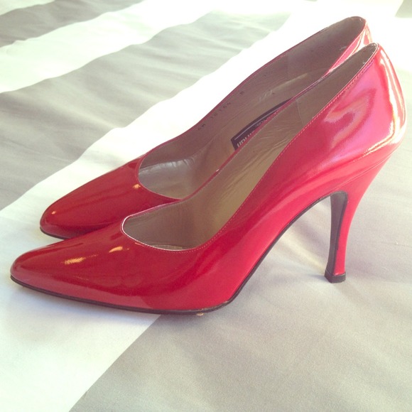 ❤SOLD❤ Stuart Weitzman Red Patent Leather Pumps