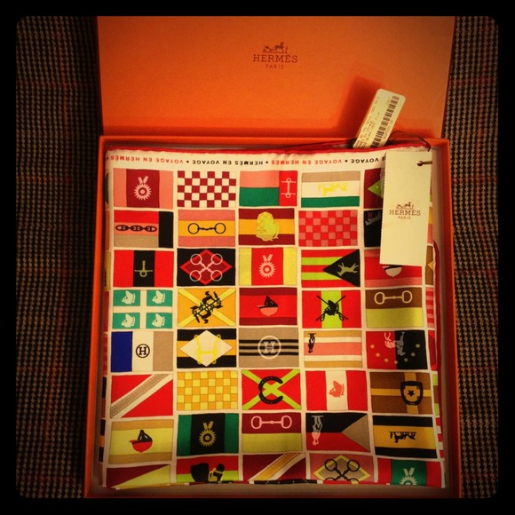 NEW! HERMES* Silk twill scarf