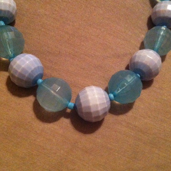 Spring Blue necklace - Picture 2 of 2