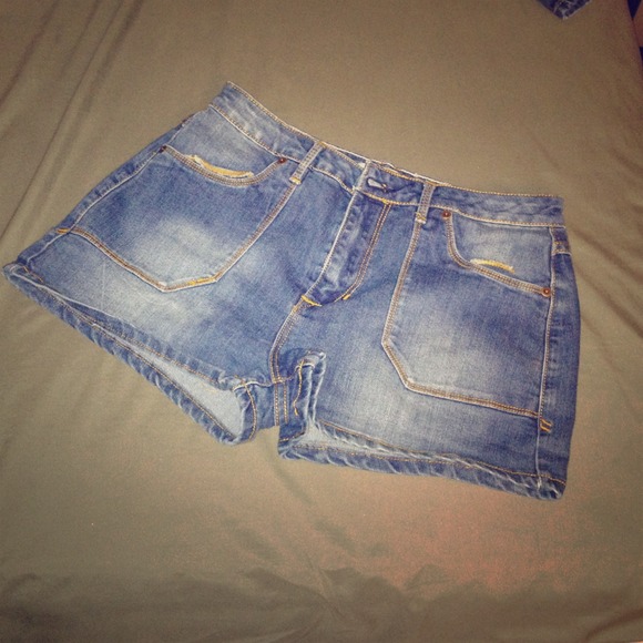 Forever 21 short shorts