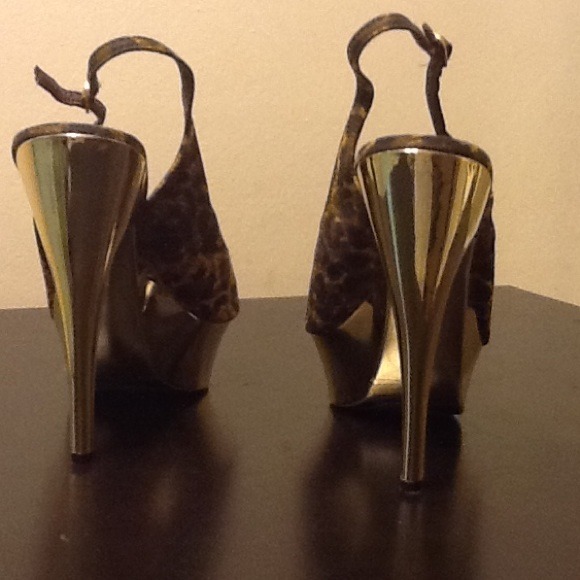 Shoes - Picture 4 of 4
