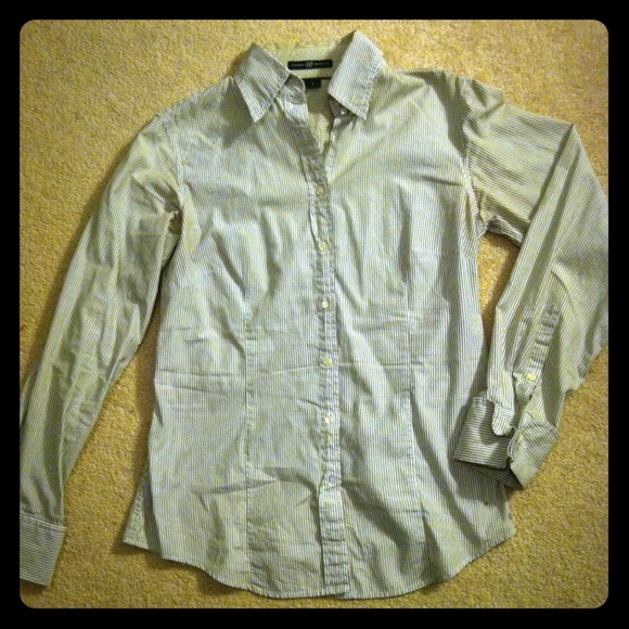 ⚓ SOLD In Bundle GAP Black/White Striped Oxford
