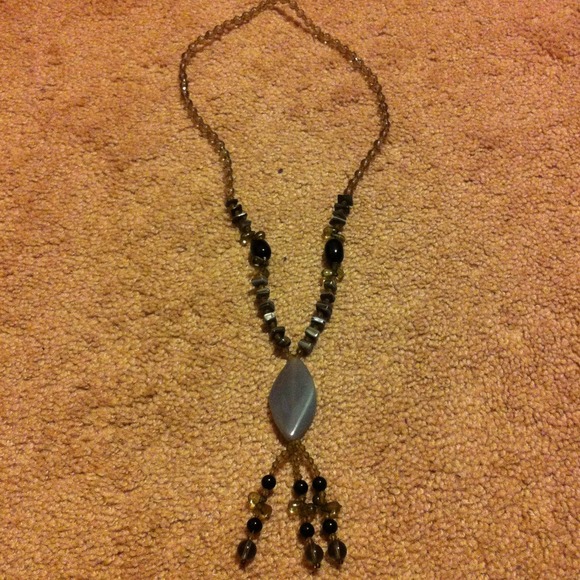 Stone beads necklace