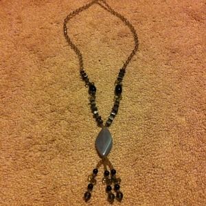 Stone beads necklace