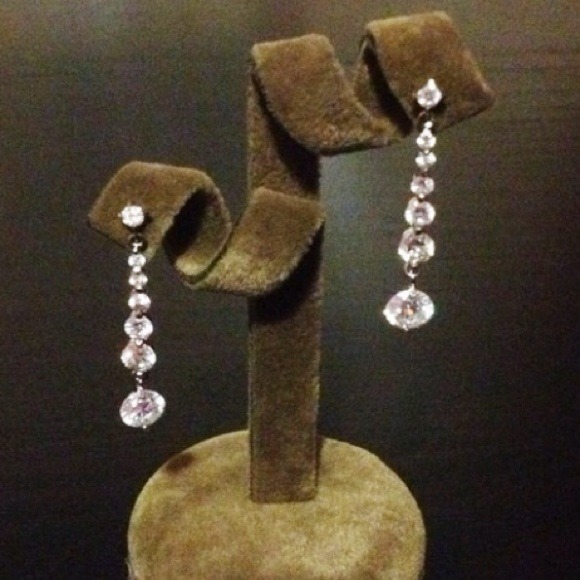 New! Crystal Dangling Earrings