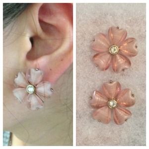 ⬇New reduced⬇Super cute pink flower earrings