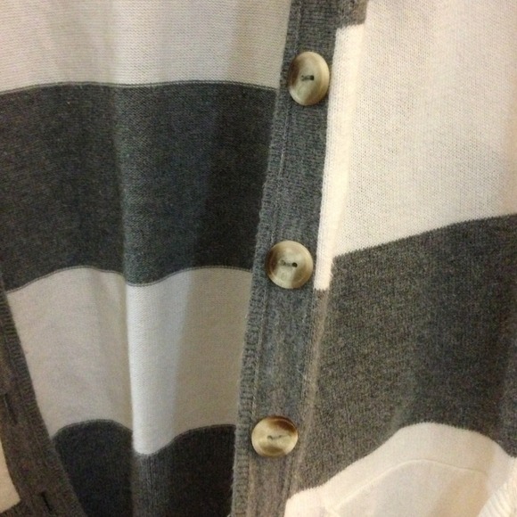 Sold 🚫STRIPES! - Picture 3 of 3