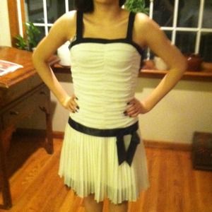 Chemise black and white dress