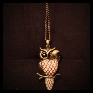 SALE!! 🎉🎉Reduced!! Vintage owl pendant