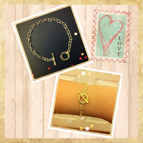 Dainty Gold Tone Link Bracelet