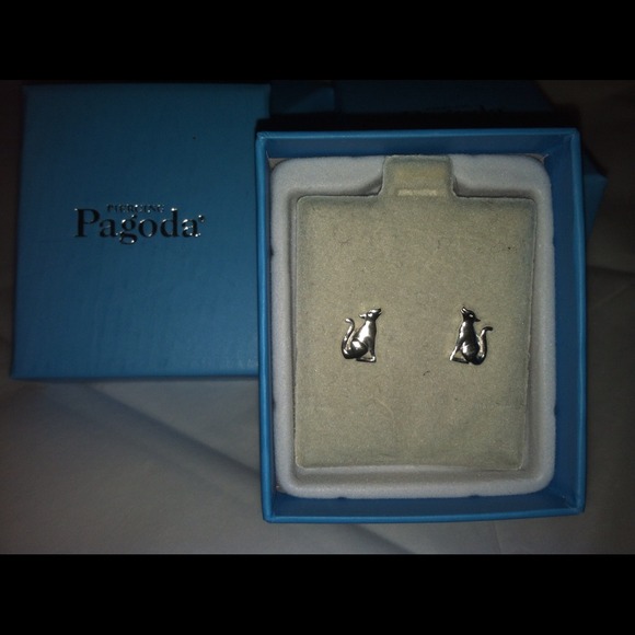 NWT 925 sterling silver earrings