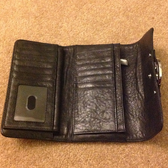 💜SOLD💜 NWT 100% Authentic TORY BURCH Wallet - Picture 2 of 4