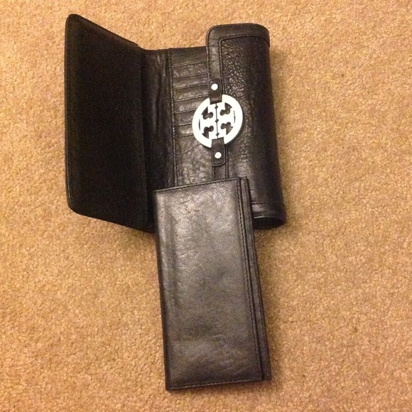 💜SOLD💜 NWT 100% Authentic TORY BURCH Wallet - Picture 3 of 4