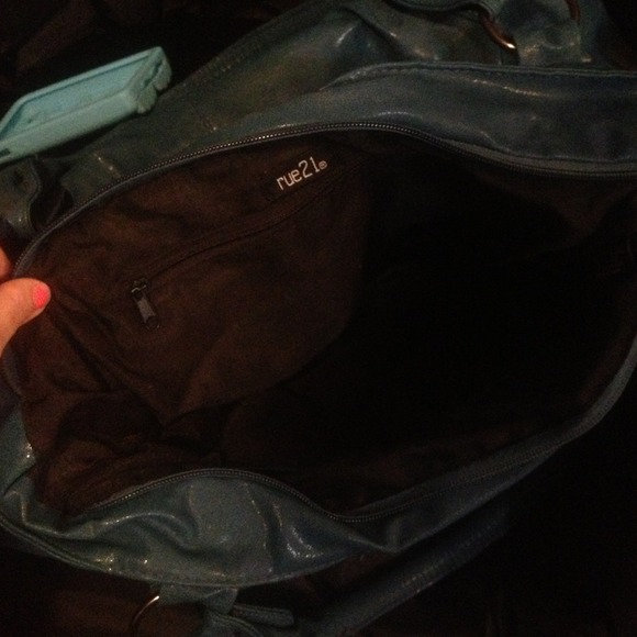 Teal rue 21 flower embedded purse - Picture 3 of 3