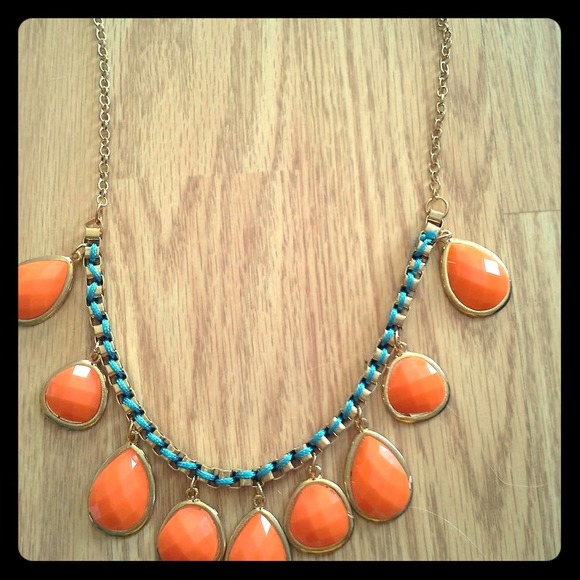 Statement necklace SOLD