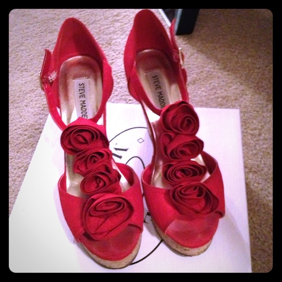 Steve Madden Wedges