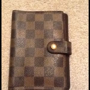 Louis Vuitton small 6 ring agenda - 100% authentic