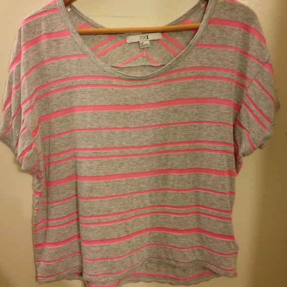 🚫SOLD🚫 Neon pink and gray stripe top