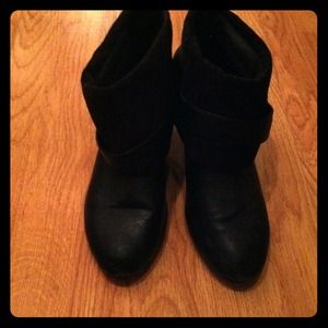 Black ankle boots with buckles