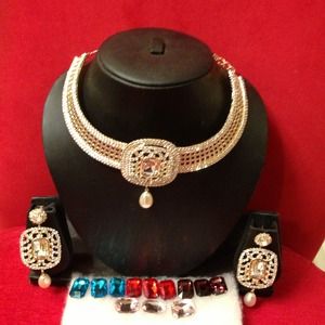 Necklace and earrings with interchangeable stones