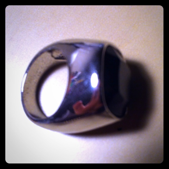Black cocktail ring. In great condition.