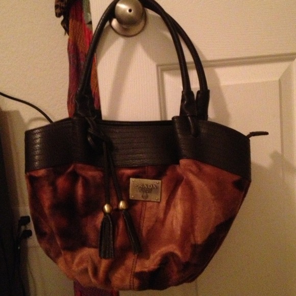 👍Prada inspired faux fur tote! Make me an OFFER!