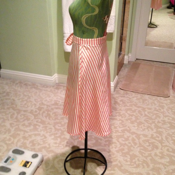 Silk orange and white pinstripe skirt - Picture 2 of 4