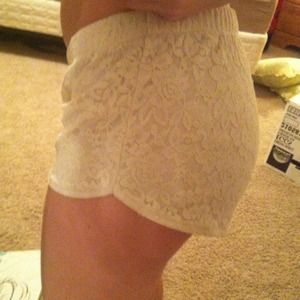 Egg white color lace shorts