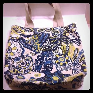 **Sold**Banana Republic tote bag