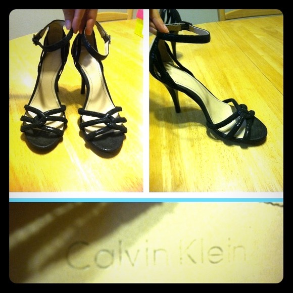 Calvin Klein shoes 👠