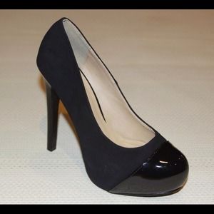 Brand new-never worn women's pump
