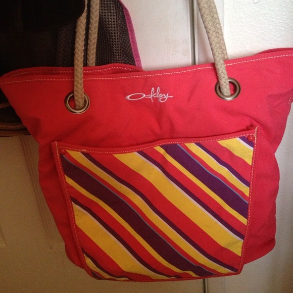 ⭕SOLD⭕ Brand new Oakley bag w/ tags ❌REDUCED❌