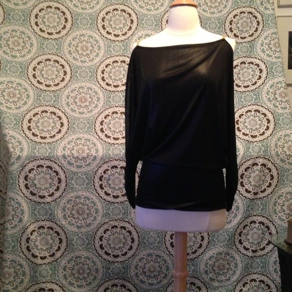 Black  3/4 sleeve blouse