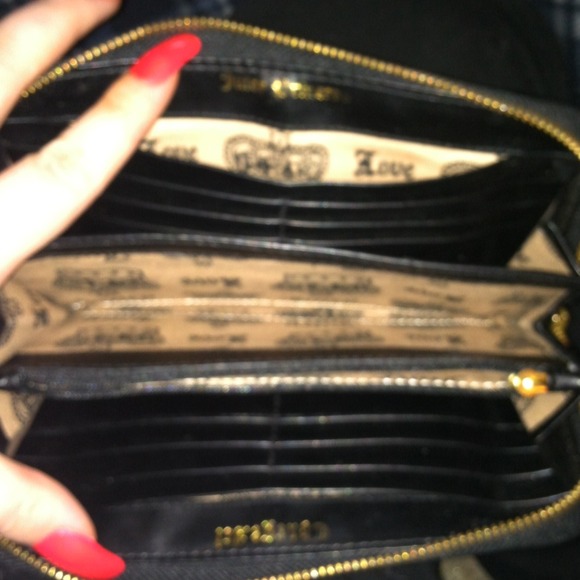 SOLD/TRADED👑💕Authentic Juicy Checkbook Wallet💕 - Picture 2 of 4