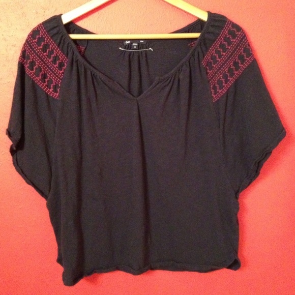 GAP batwing shirt